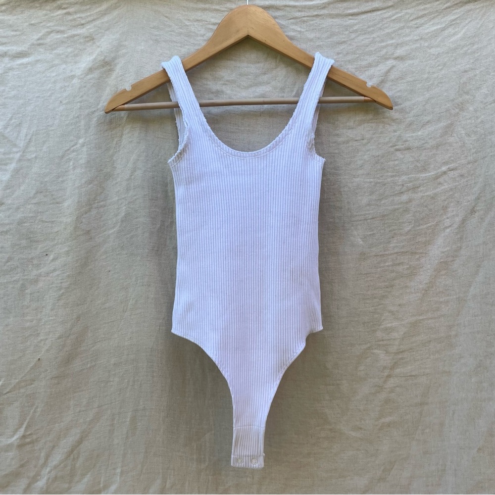 Vince Ribbed Bodysuit in White (NWOT)
